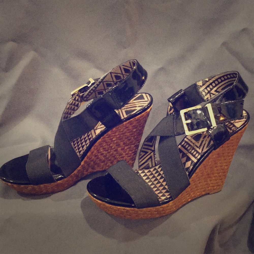 Jessica Simpson black wedge (Catskill)